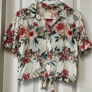 American Eagle Hawaiian shirt small